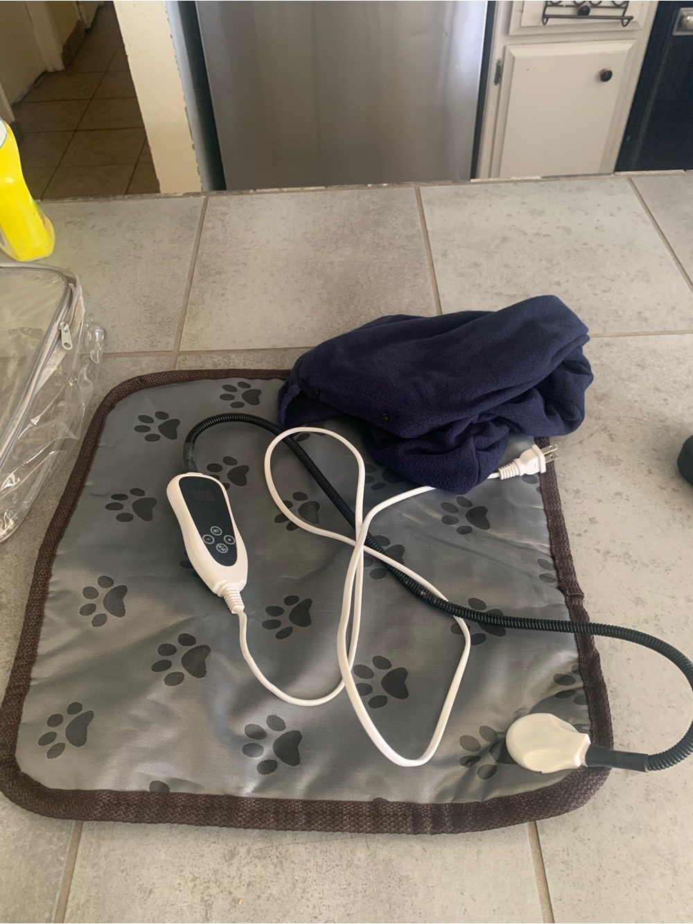 Pet Heating Pad with Paw Print Design - Gra - Picture 2 of 15
